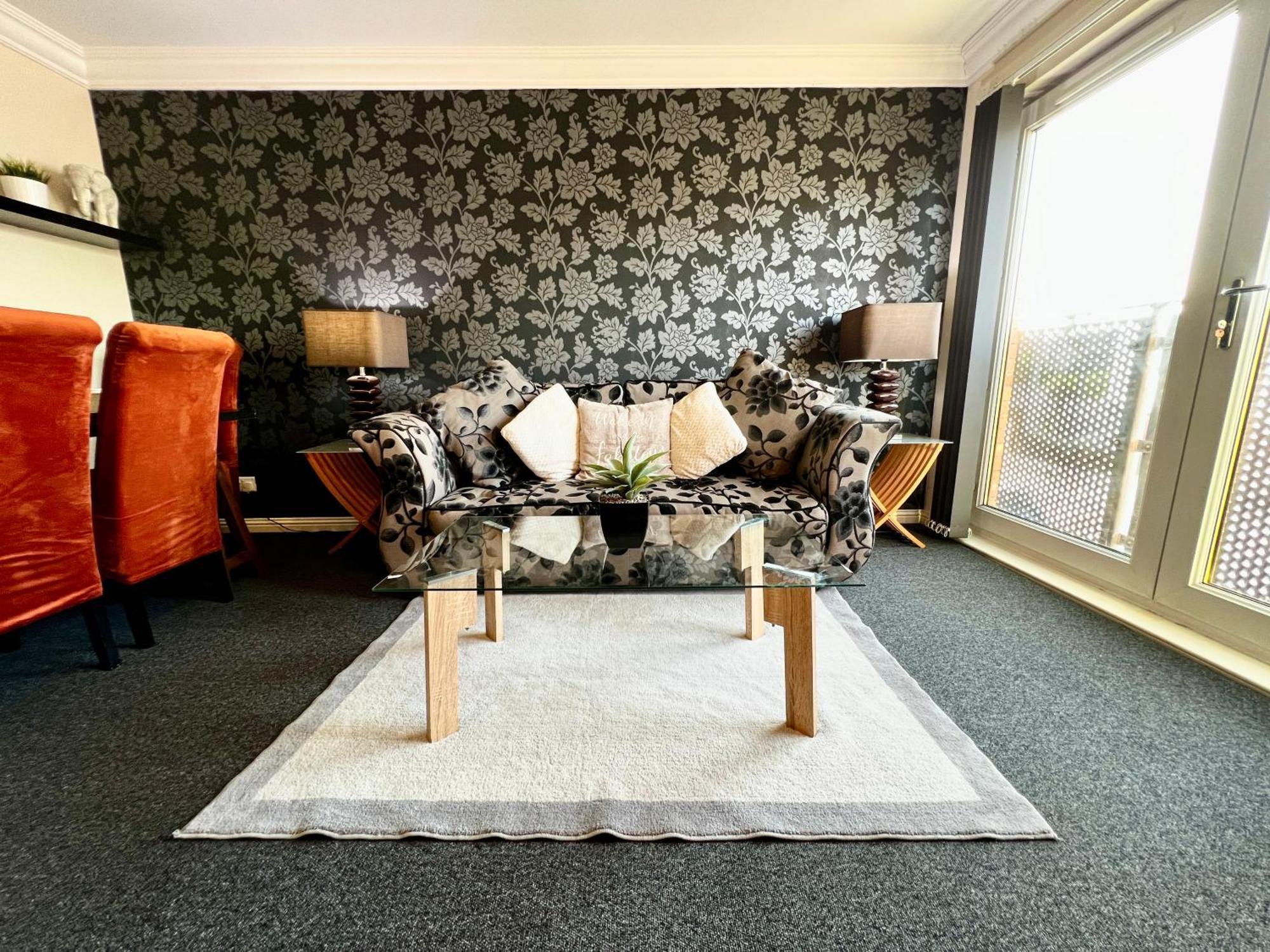 Stylish Modern Flat With Juliet Balcony & Parking Apartman Glasgow Kültér fotó