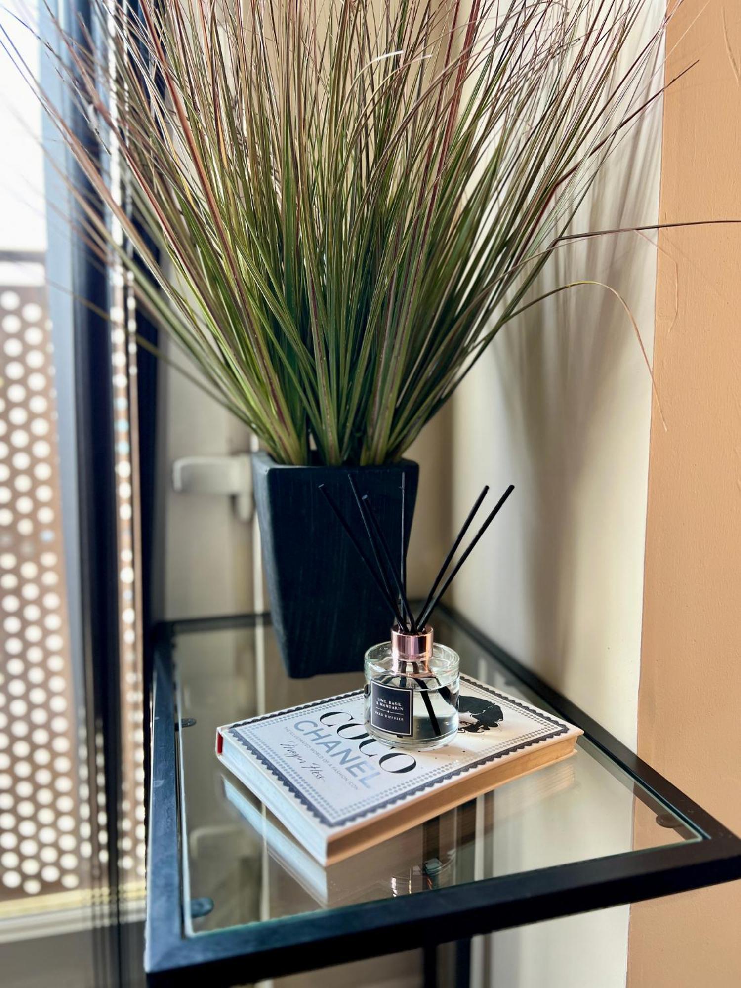 Stylish Modern Flat With Juliet Balcony & Parking Apartman Glasgow Kültér fotó