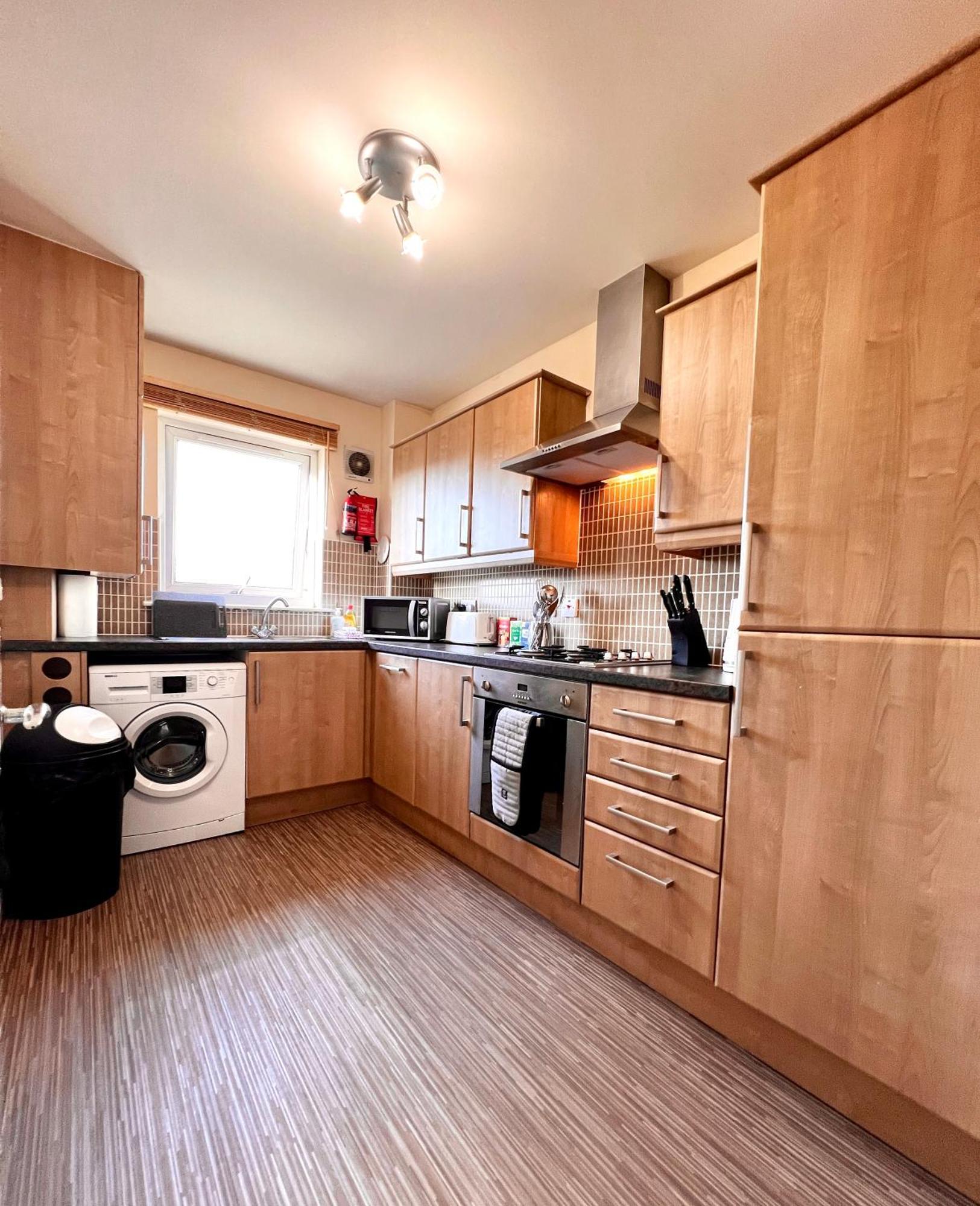 Stylish Modern Flat With Juliet Balcony & Parking Apartman Glasgow Kültér fotó