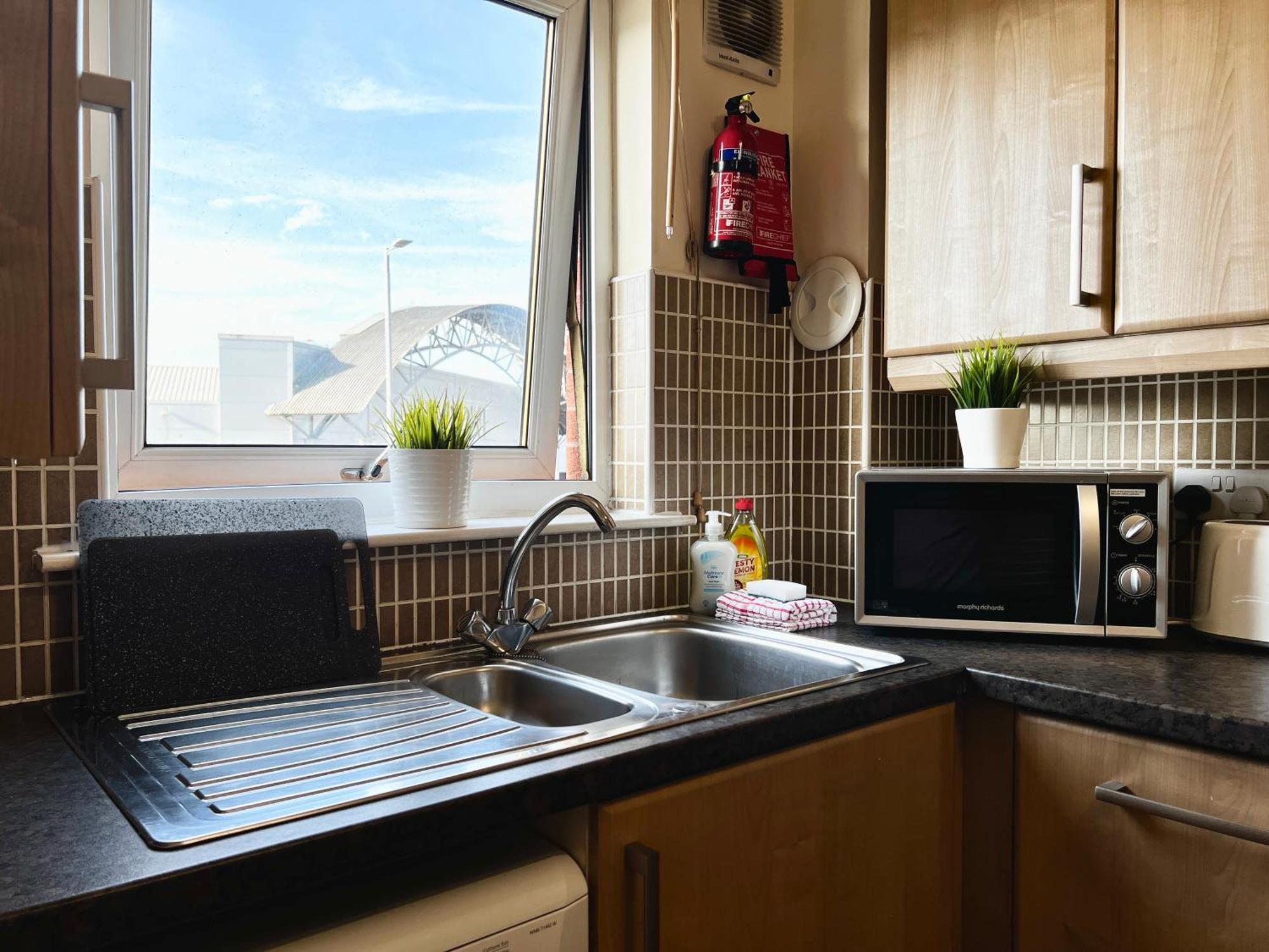 Stylish Modern Flat With Juliet Balcony & Parking Apartman Glasgow Kültér fotó