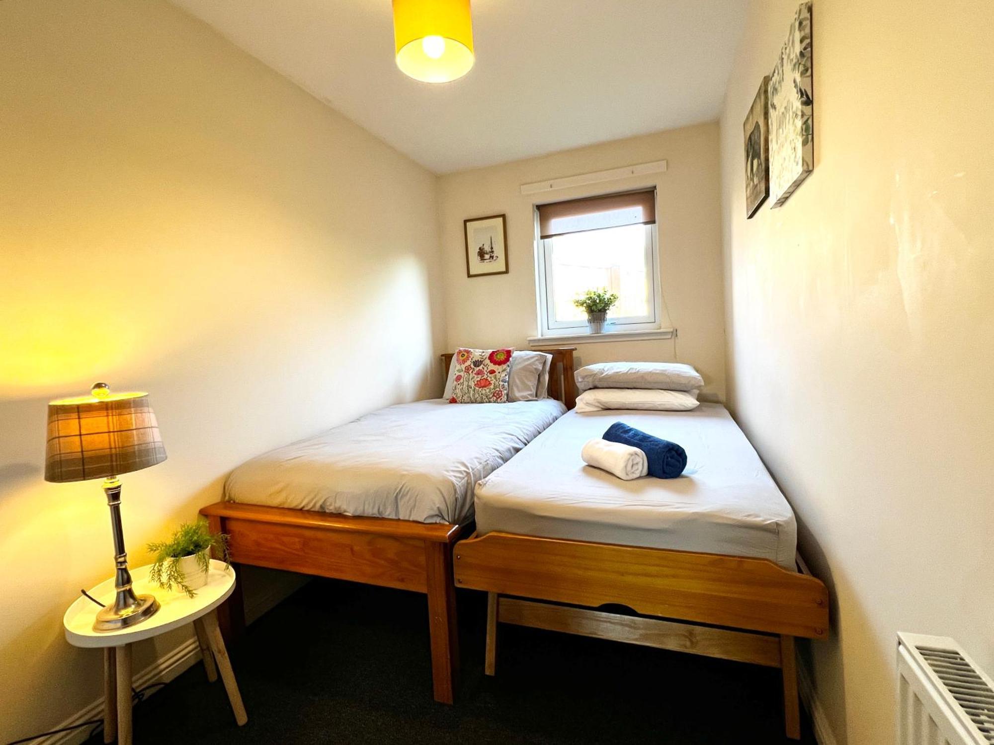 Stylish Modern Flat With Juliet Balcony & Parking Apartman Glasgow Kültér fotó