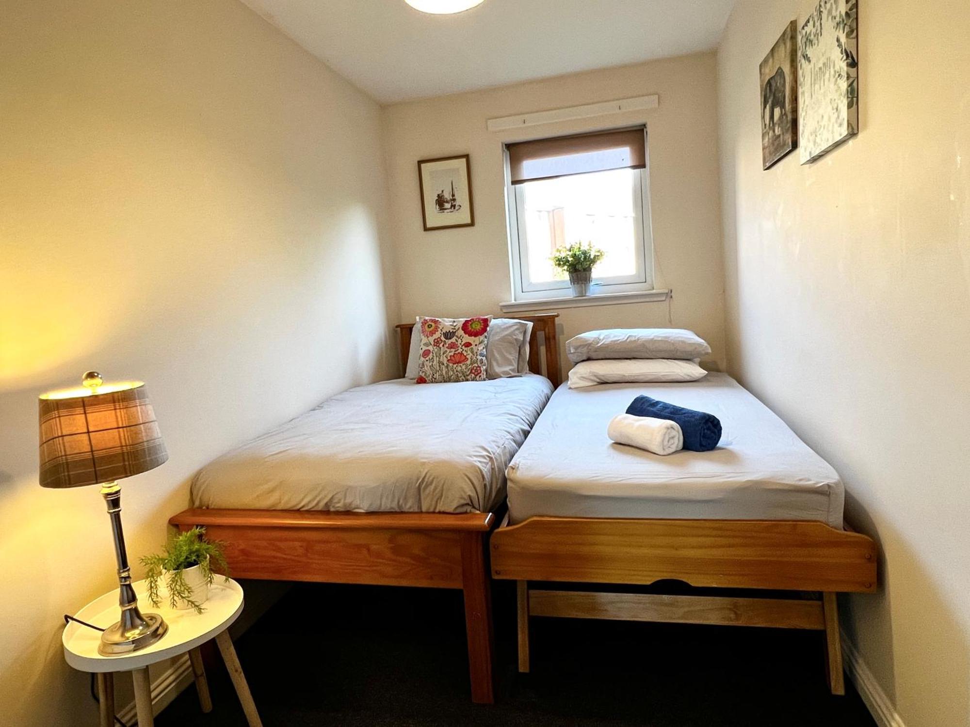Stylish Modern Flat With Juliet Balcony & Parking Apartman Glasgow Kültér fotó